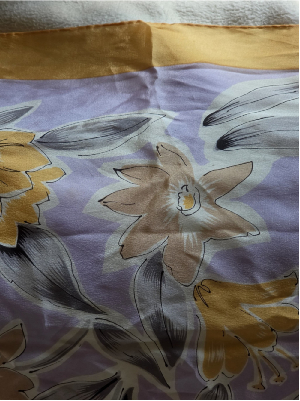 Vintage Oscar de la Renta 100% Silk Square Scarf Floral Pastel Purple 35x35 - Picture 4 of 11